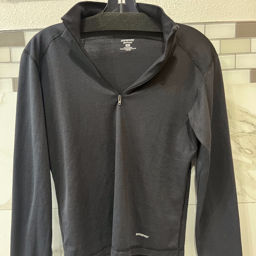 Patagonia 1/4 zip Capilene long sleeve